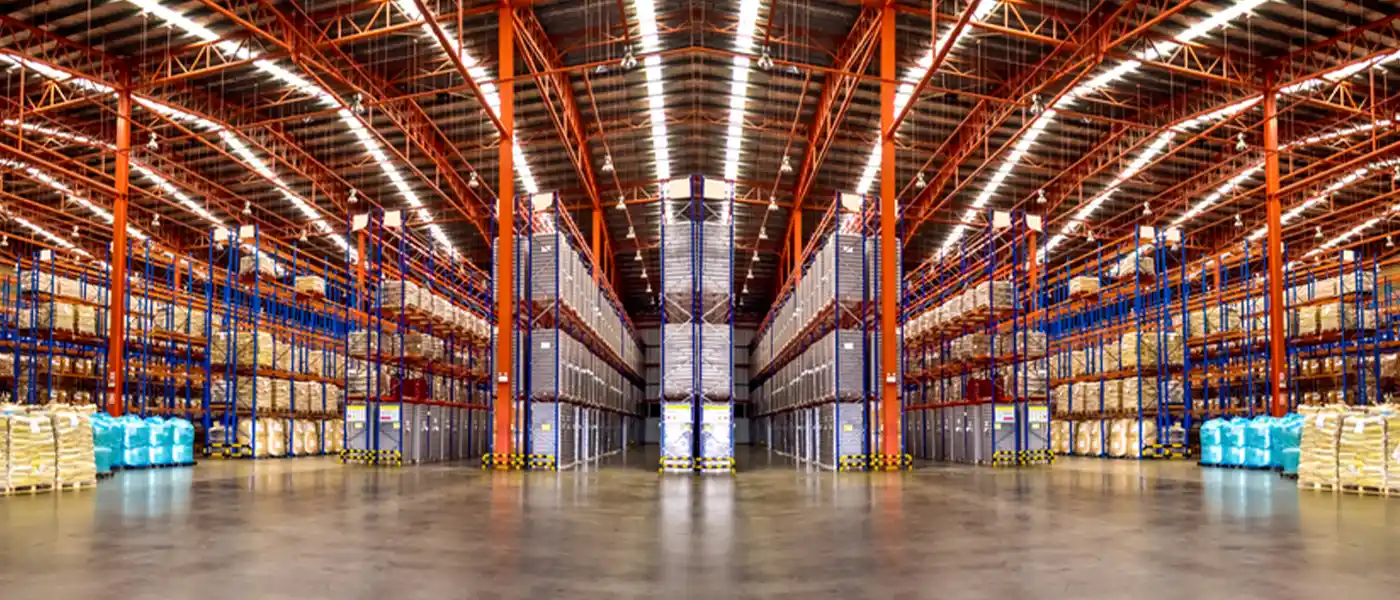 A view of a warehouse for an e-commerce business | Locad